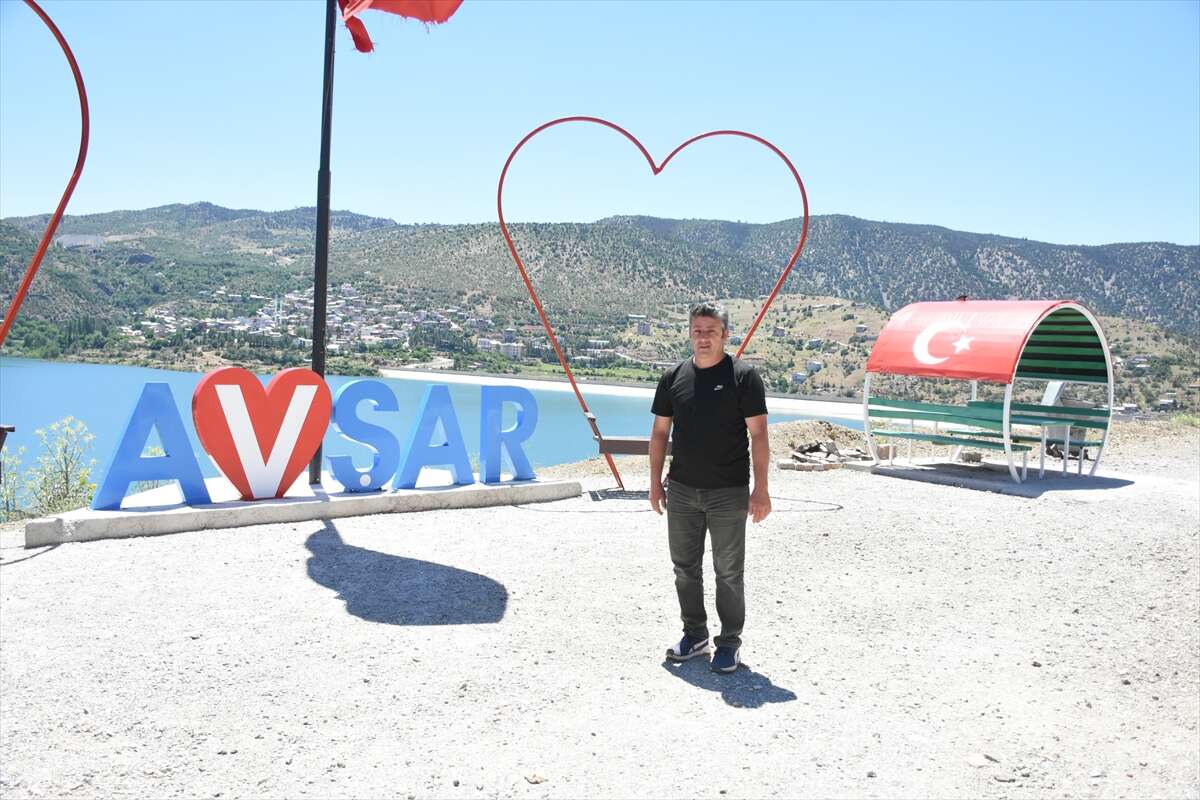 Konya’da muhtar aşkı için fırçayı - boyayı eline aldı, mahalleli sıraya girdi 3